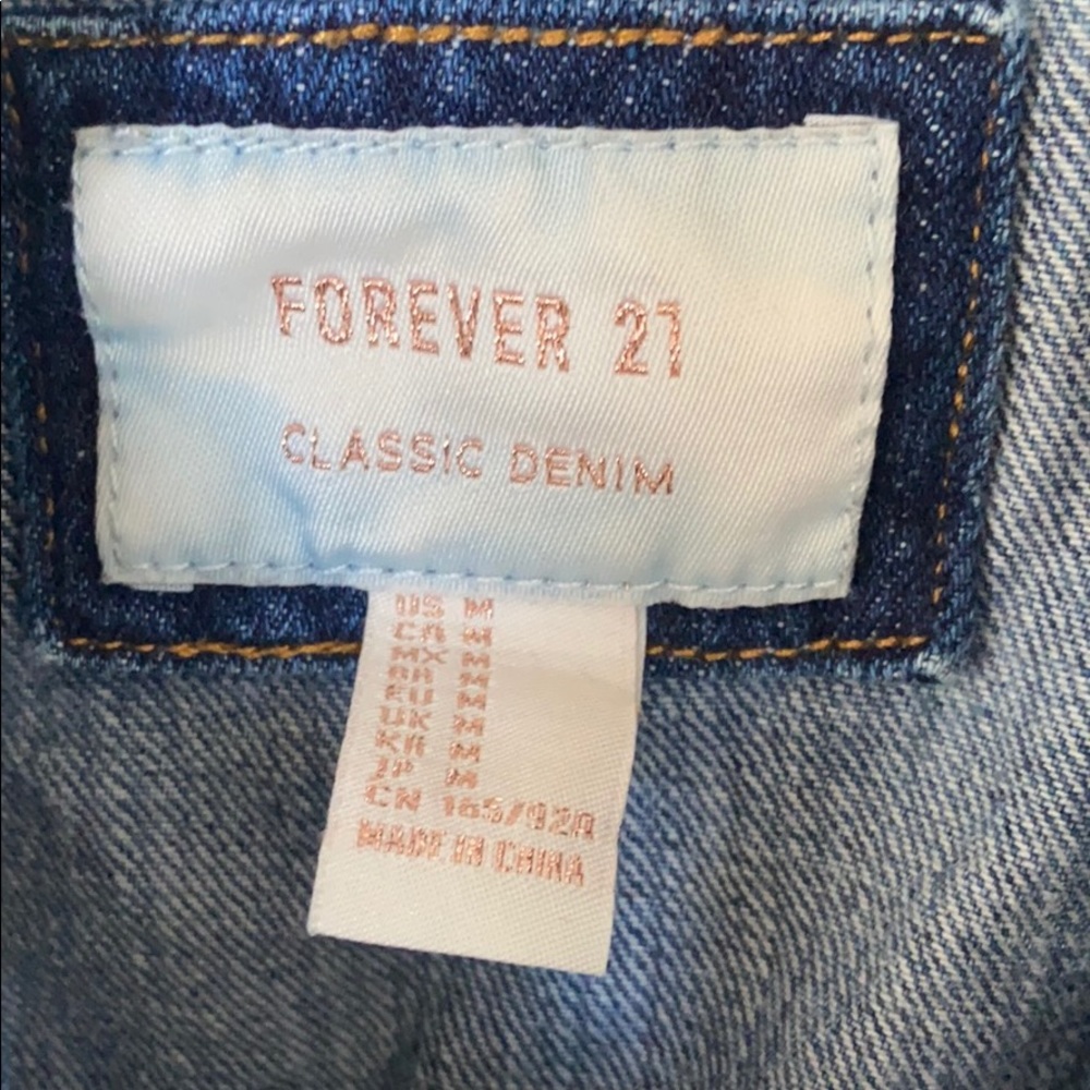 FOREVER 21 DENIM JACKET 😍 - Picture 2 of 2
